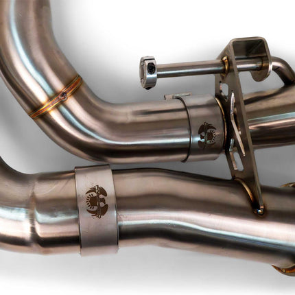 Fabspeed Audi RSQ8 valved cat-back exhaust, pipe and hanger detail