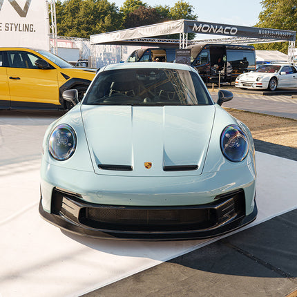 Porsche 992.1 GT3 carbon fibre kit side view