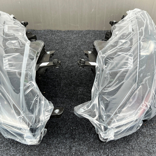 Ferrari 812 Superfast GTS Headlight Set LH RH, OEM, Part Number: 336570, 336568