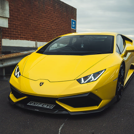 Lamborghini Huracan LP-610 carbon fibre front bumper trim, close up weave
