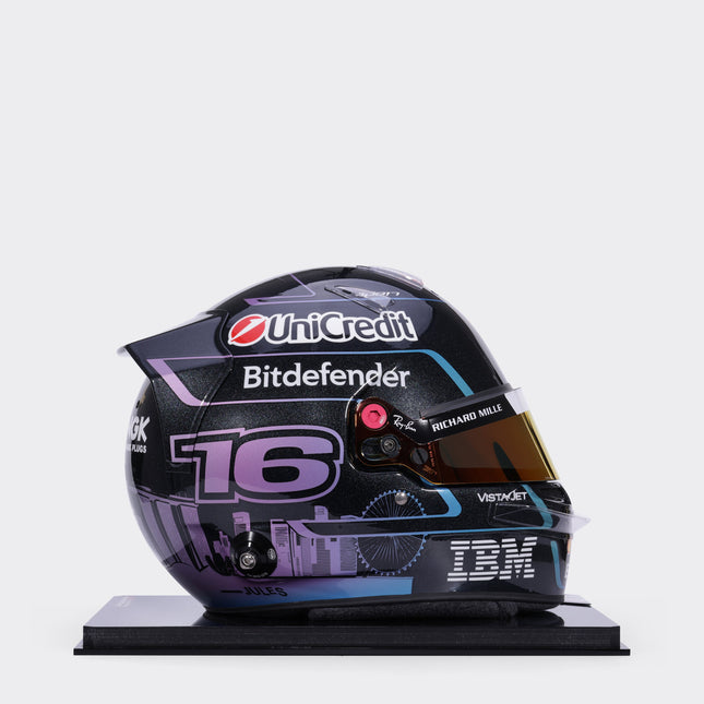 Ferrari Charles Leclerc Singapore 2026 Special Edition Helmet, 1:1 Scale (LO0R3047EXT0001f170), image 4