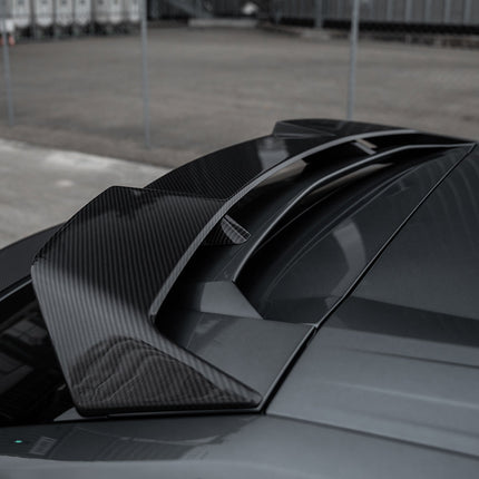 Lamborghini Urus carbon fibre roof spoiler installed