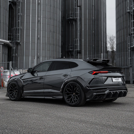 Lamborghini Urus carbon fibre arch installed
