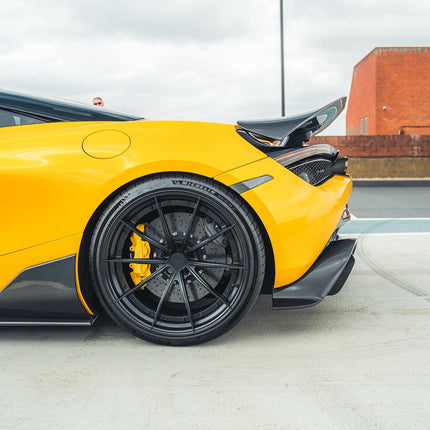 McLaren 720S carbon side skirt extensions
