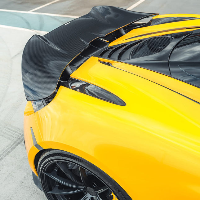 McLaren 720S carbon kit close up