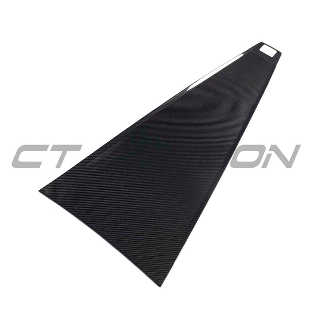 Rolls-Royce Cullinan bonnet trim carbon fibre close up
