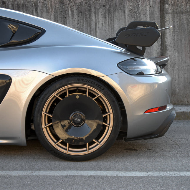 Gold Leaf carbon fiber aero discs for Porsche 718 Cayman GT4 RS aluminium wheels