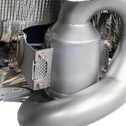 SOUL 992.2 GTS valved exhaust installed detail