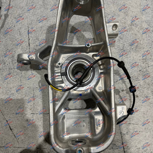 Ferrari F12 & California Front Right Wheel Hub, OEM, Part Number: 237286, view 2