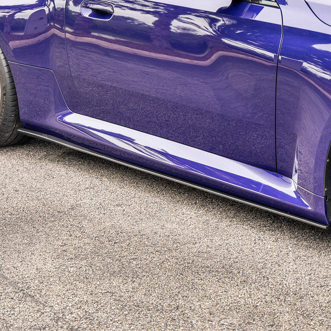 TREVORA G87 M2 Carbon Flat Side Skirt Set installed